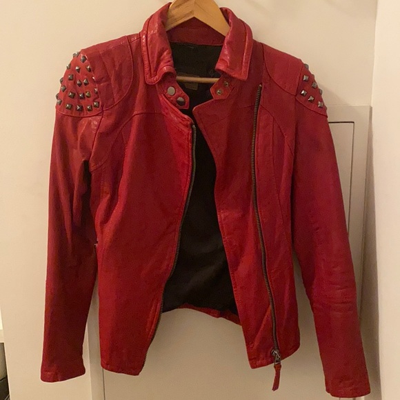 ❣️SOLD❣️Mackage red leather jacket with studs (xs) - Picture 1 of 4
